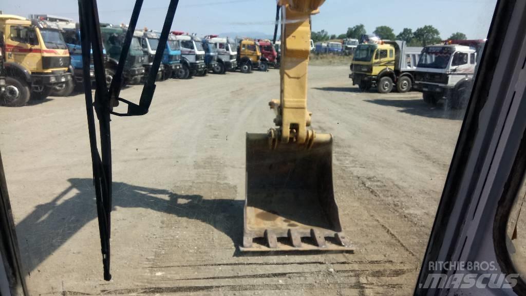 International 640 HD Pelle sur chenilles
