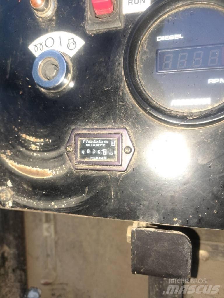 Morooka MST 1500 V D Tombereau sur chenilles