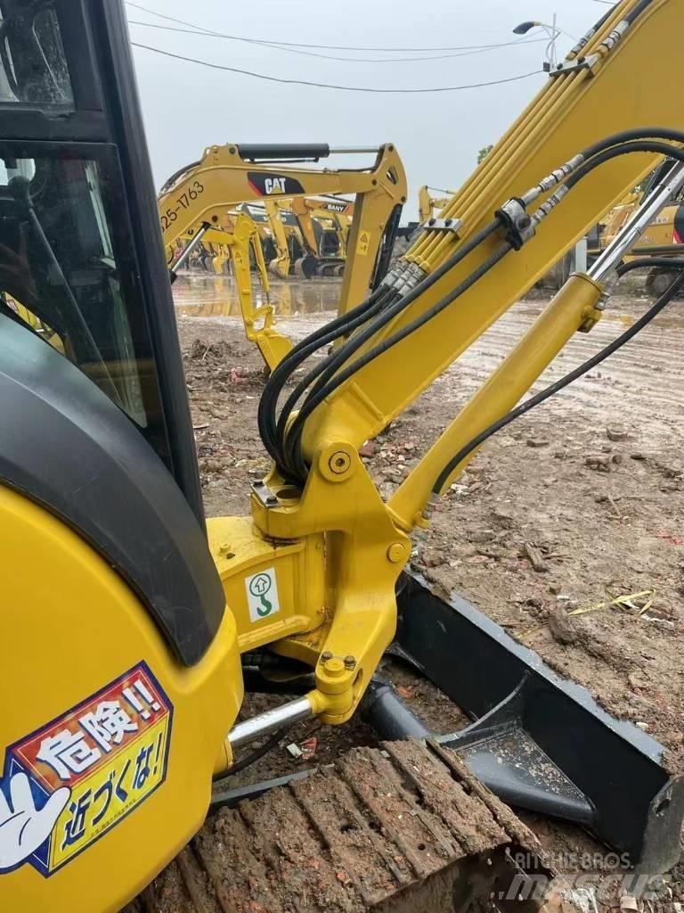 Komatsu PC 30 Mini pelle < 7t