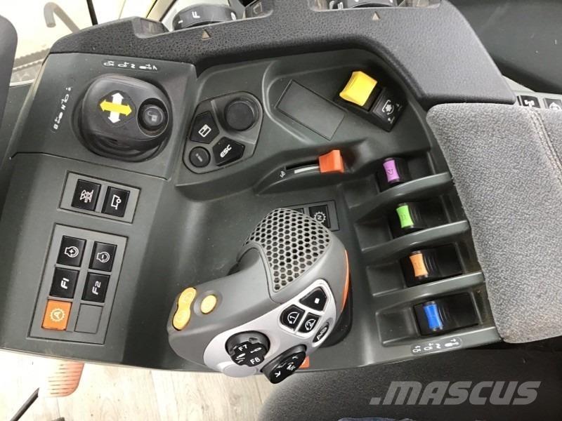 CLAAS Axion 830 Tracteur