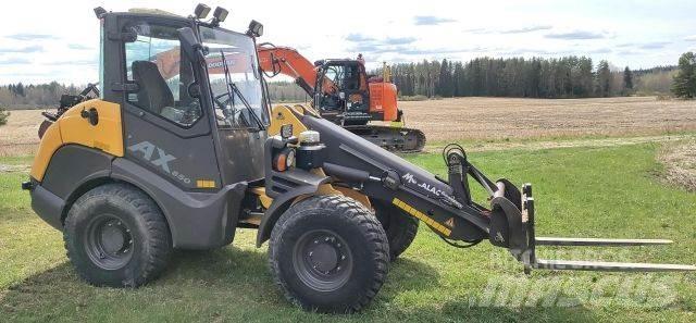 Mecalac AX850 Chargeuse sur pneus