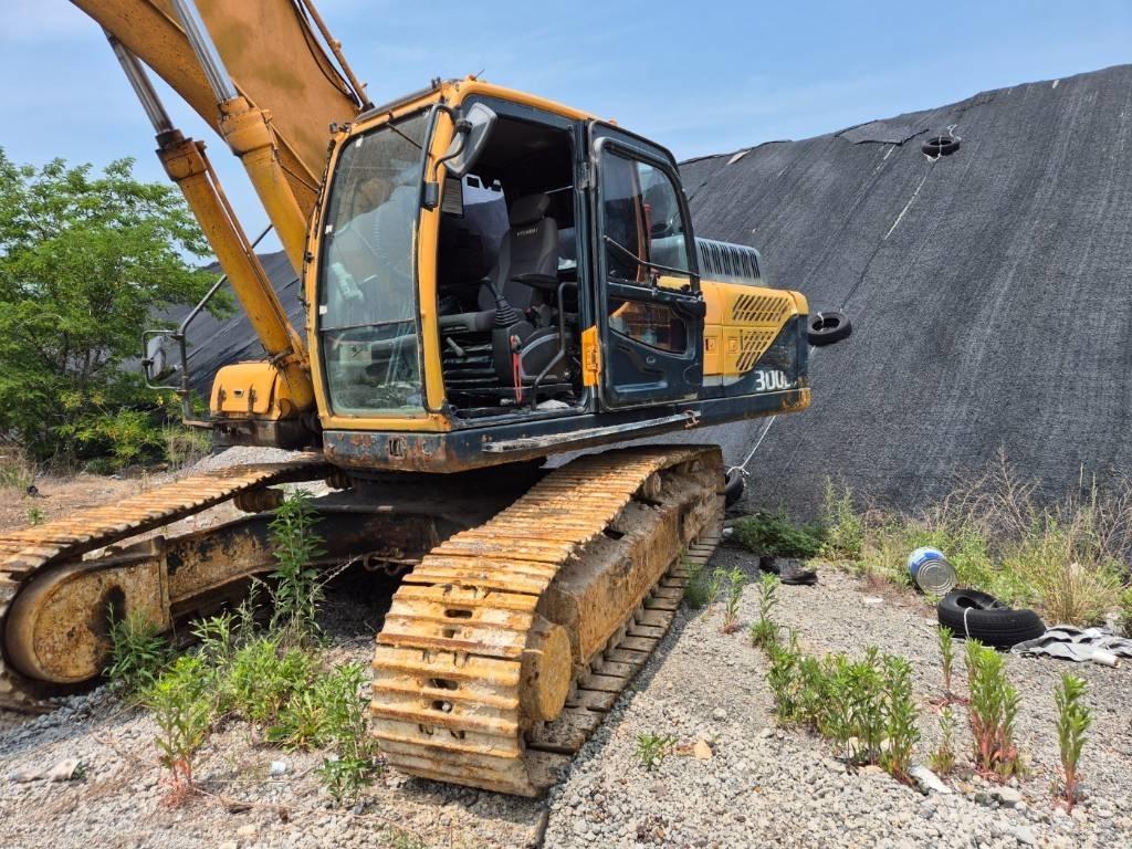 Hyundai Robex 300 LC Pelle sur chenilles
