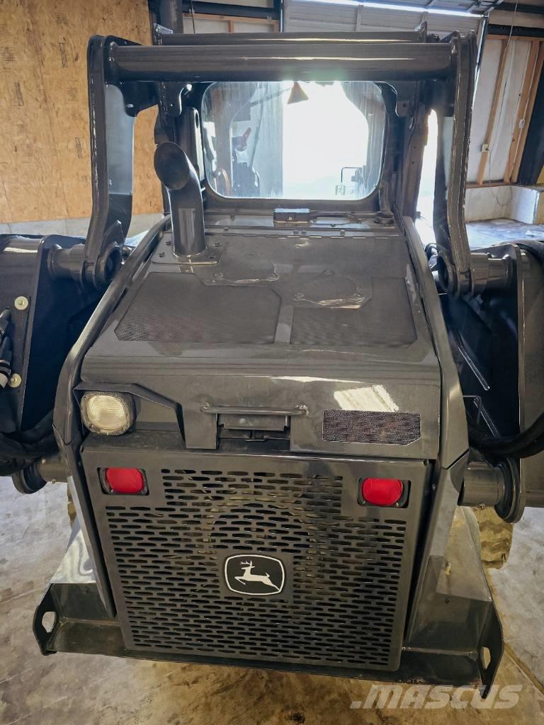 John Deere 325 G Chargeuse compacte