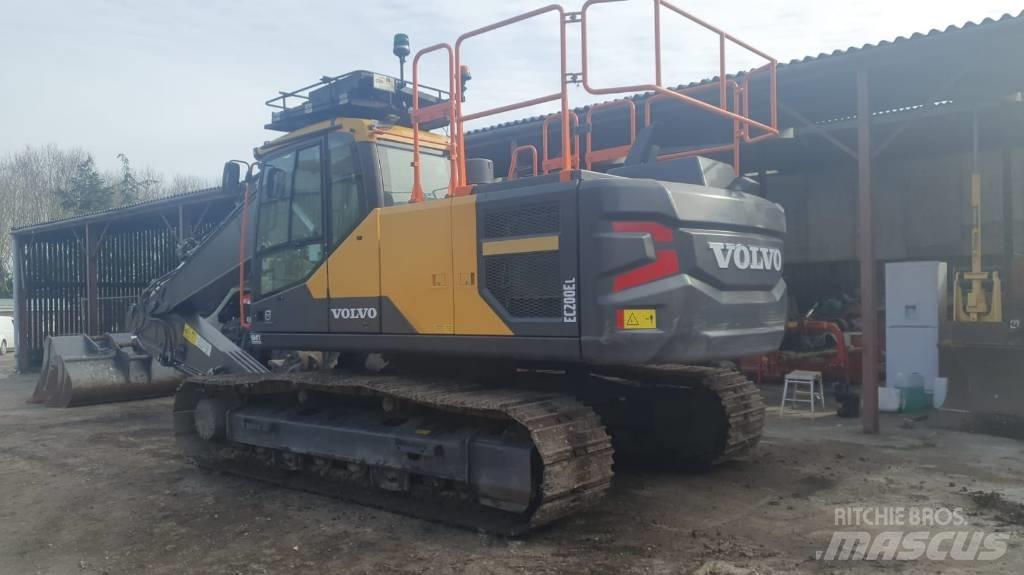 Volvo EC 200EL Pelle sur chenilles