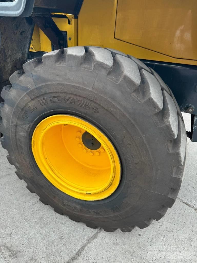 Komatsu WA250 Chargeuse sur pneus