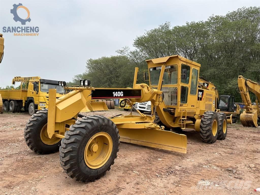 CAT 140 G Niveleuse