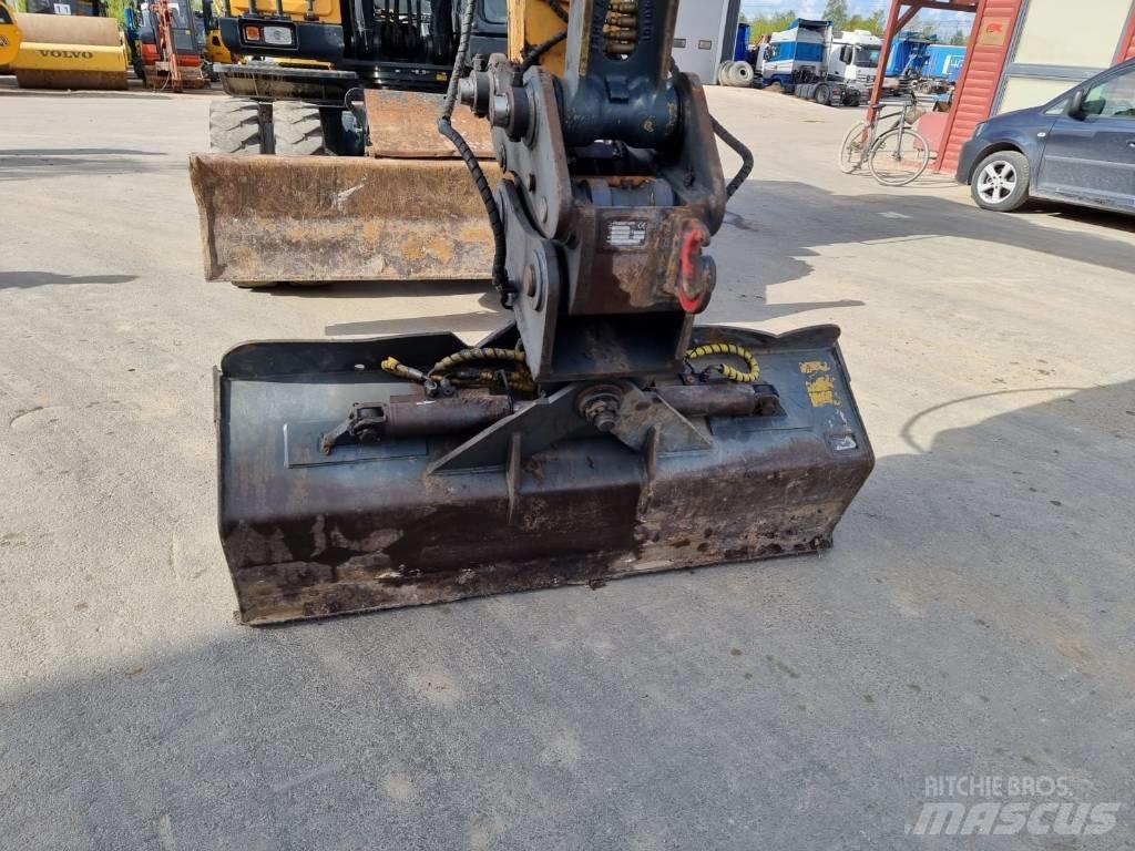 Hyundai HW 140 Pelle sur pneus