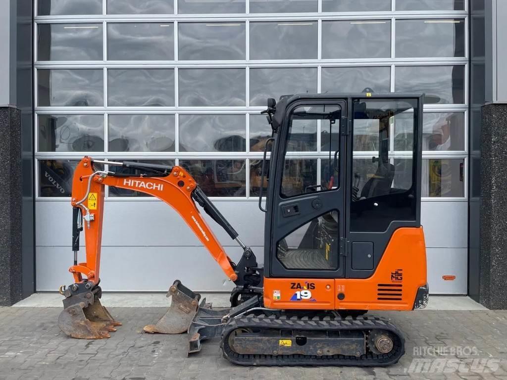 Hitachi ZX19-6 CR Mini pelle < 7t