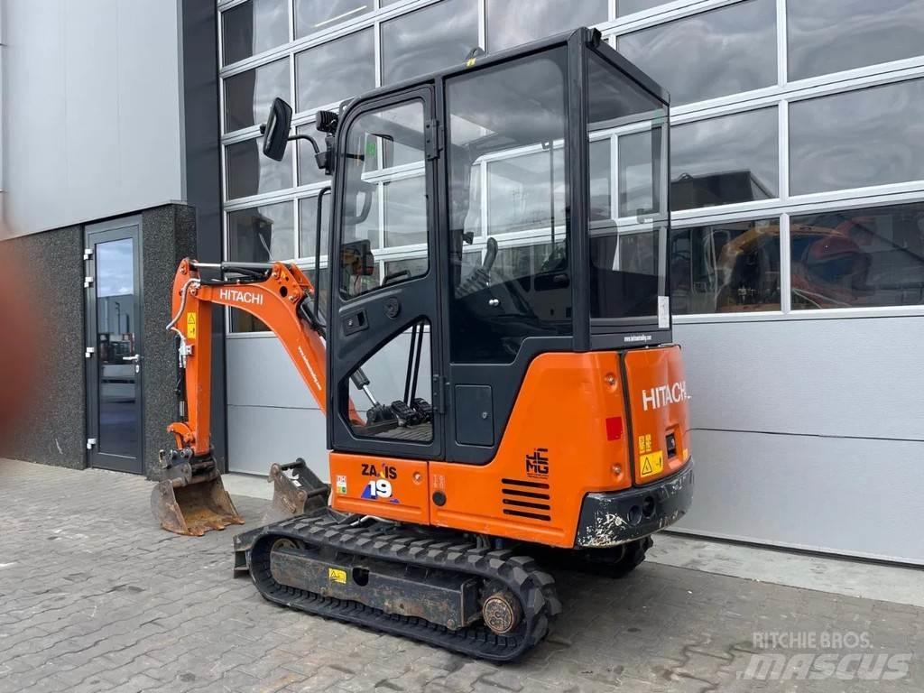 Hitachi ZX19-6 CR Mini pelle < 7t