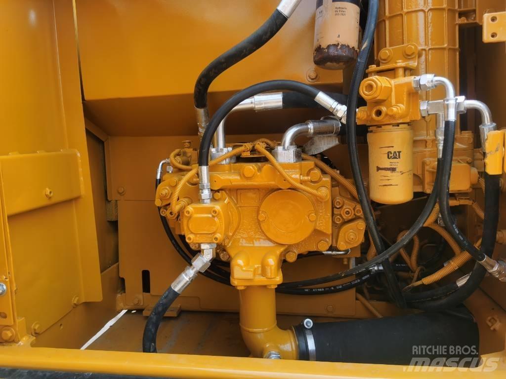 CAT 320 D Pelle sur chenilles