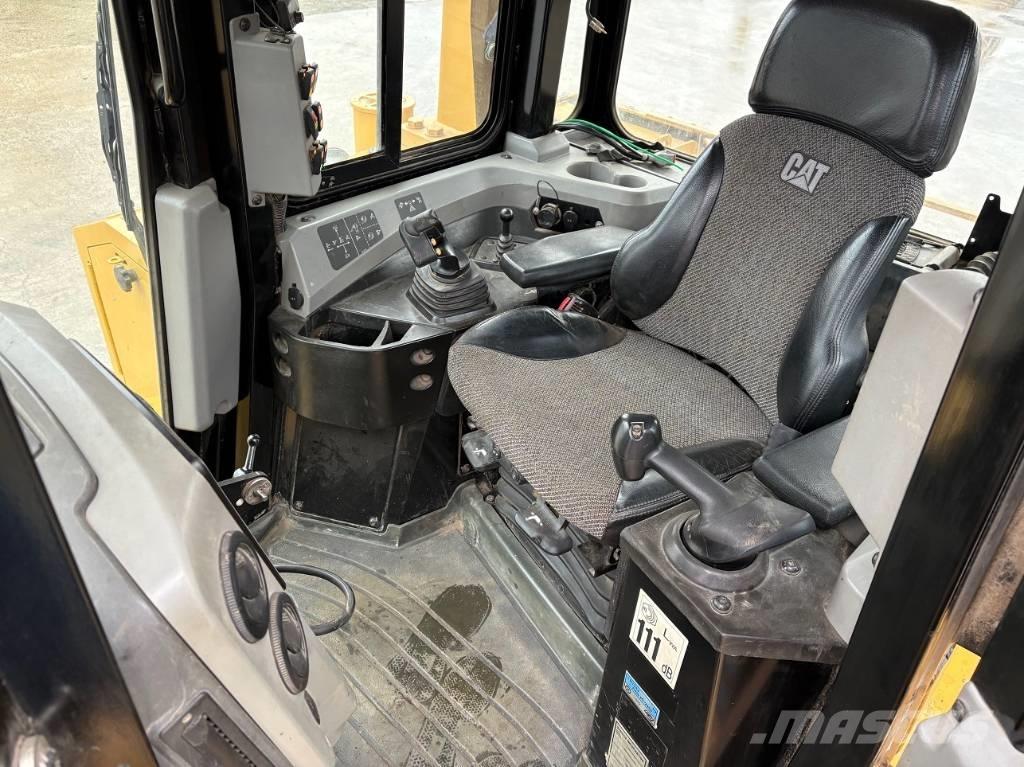 CAT D 6 T LGP Bouteurs sur chenilles