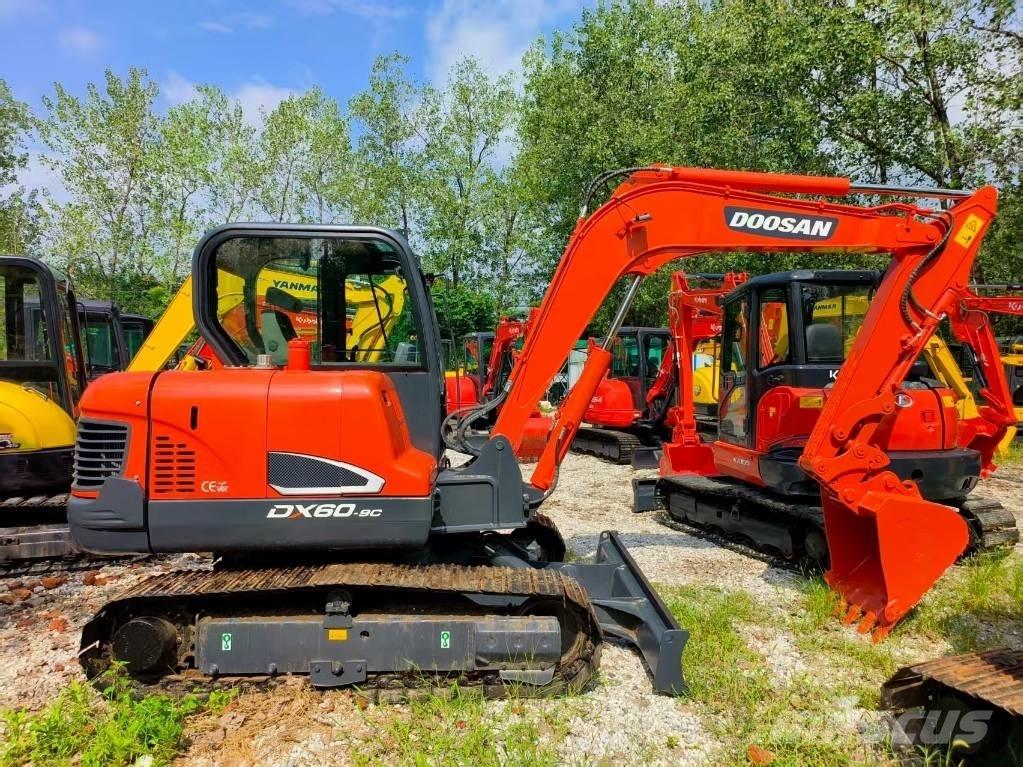Doosan DX 60 Pelle sur chenilles