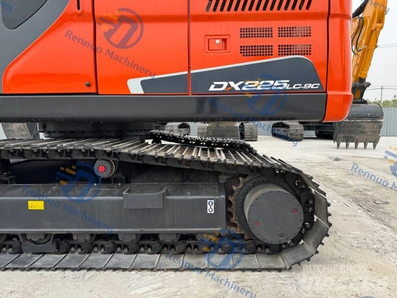 Doosan DX 225 LC-9C Pelle sur chenilles