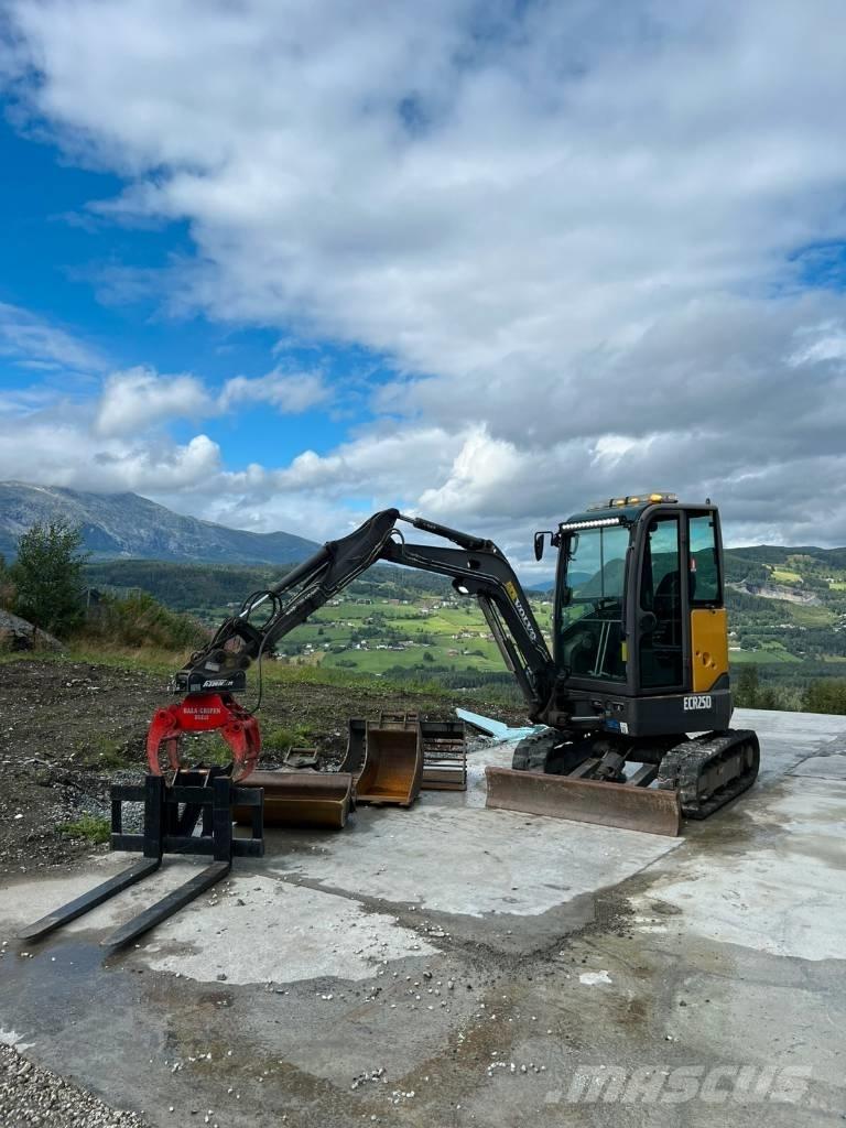 Volvo ECR25D Mini pelle < 7t