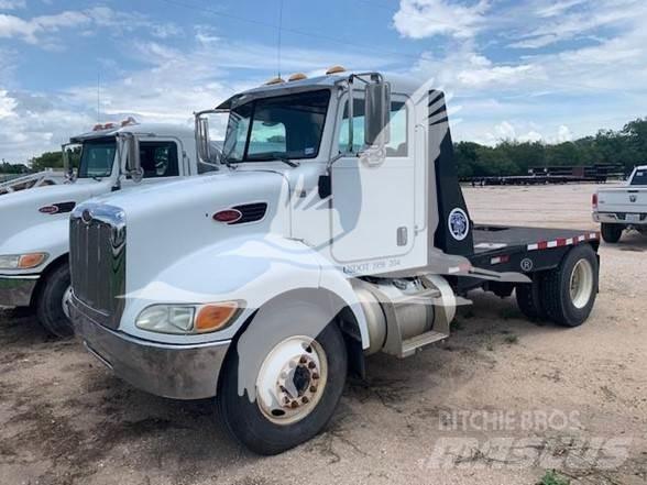 Peterbilt 335 Camion plateau