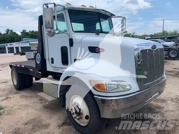 Peterbilt 335 Camion plateau