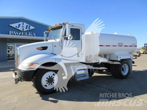 Peterbilt 337 Motrici cisterna