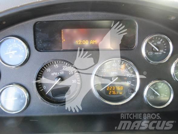 Peterbilt 337 Motrici cisterna