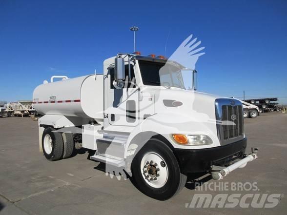 Peterbilt 337 Motrici cisterna