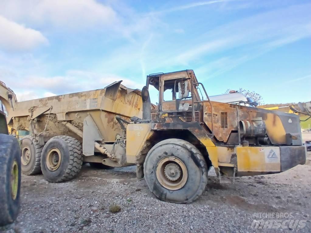 Komatsu HM 300-2 Tombereau articulé