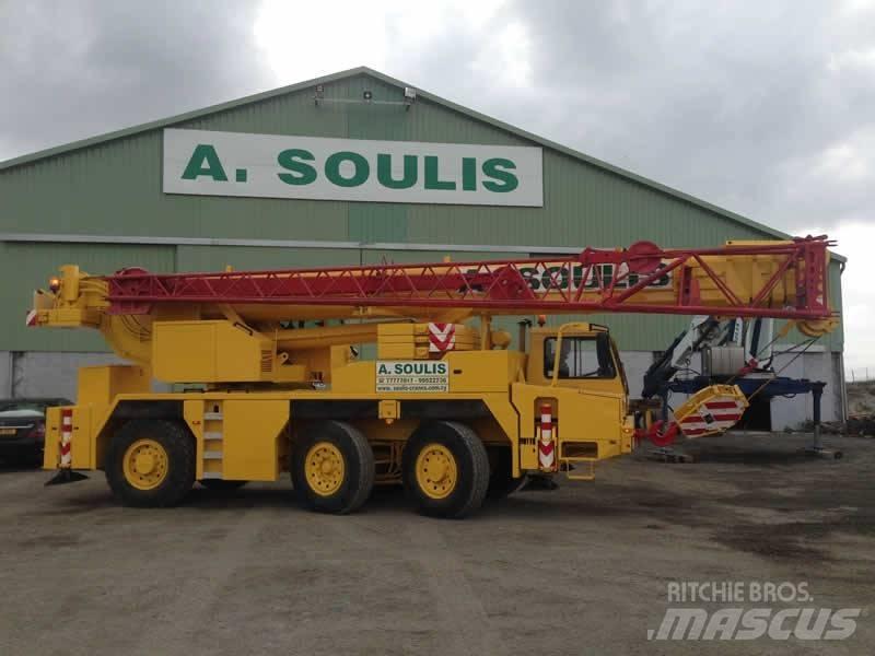 Liebherr LTM 1050 Grues tout terrain