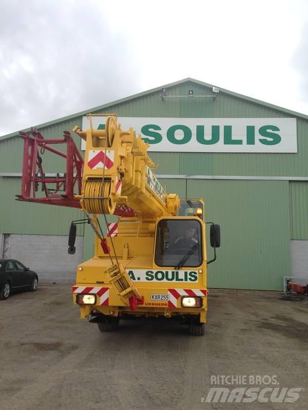 Liebherr LTM 1050 Grues tout terrain