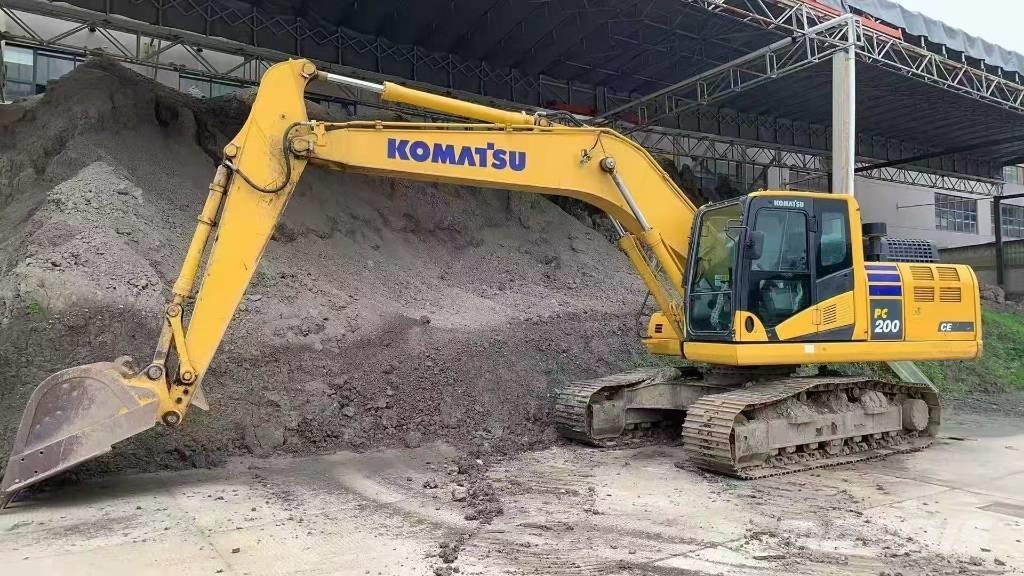 Komatsu PC 200-11 Pelle sur chenilles