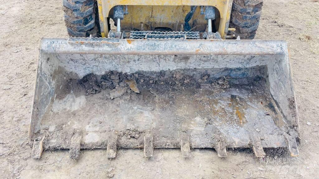 CAT 262D3 Chargeuse compacte