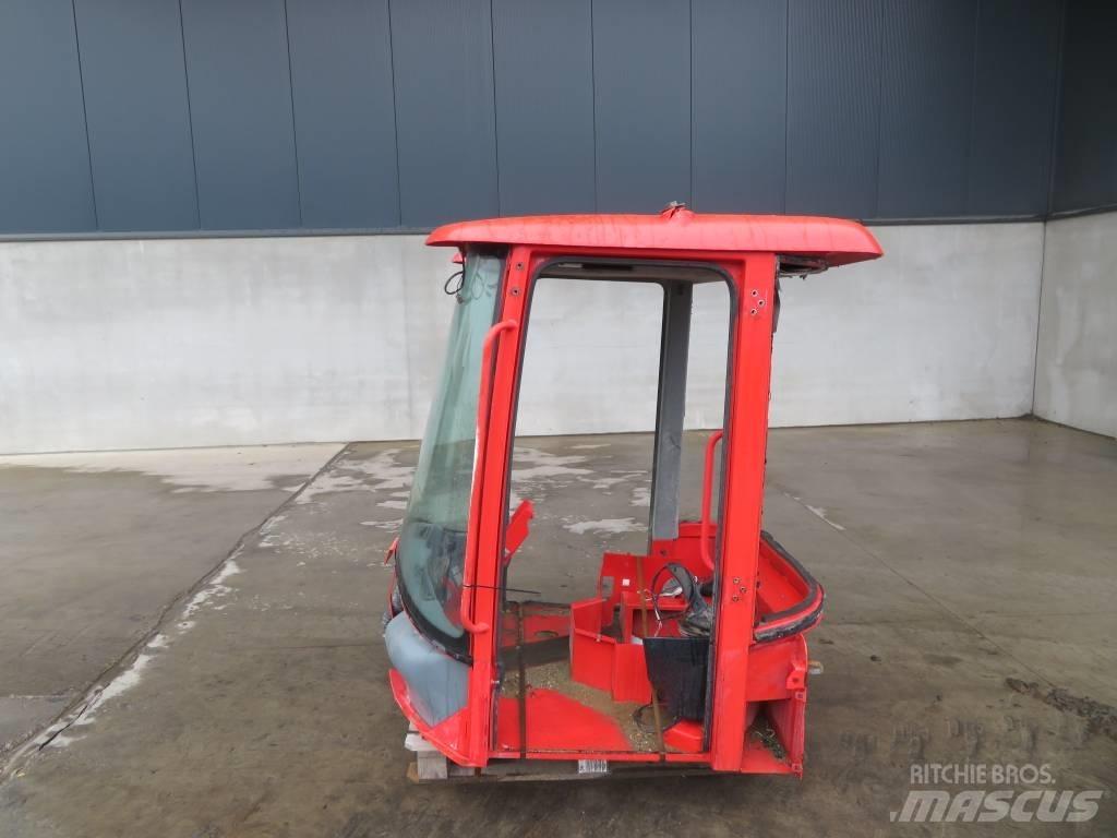 Volvo L 30 B / L 35 Cabine