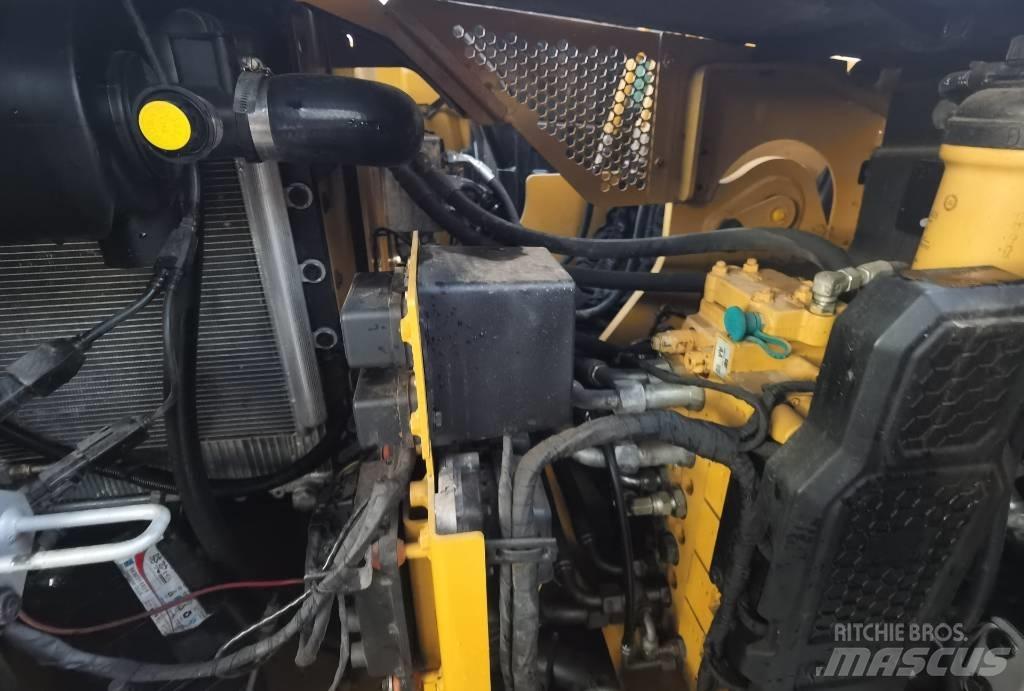 CAT 310 Pelle sur chenilles