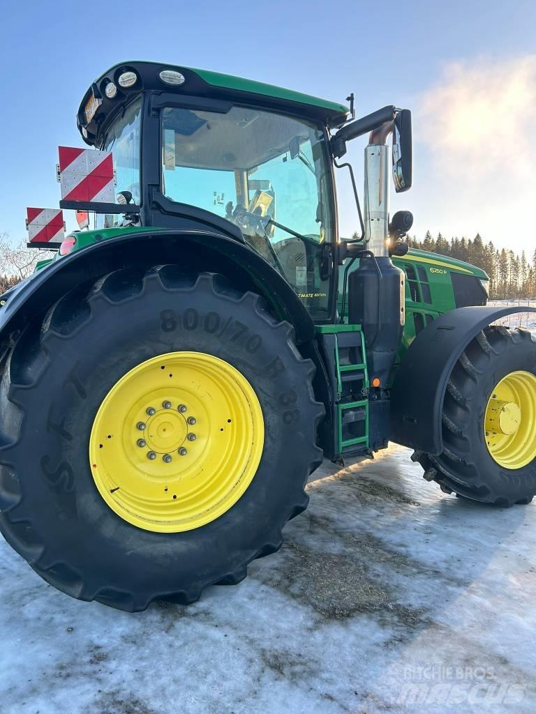 John Deere 6250 R Tracteur