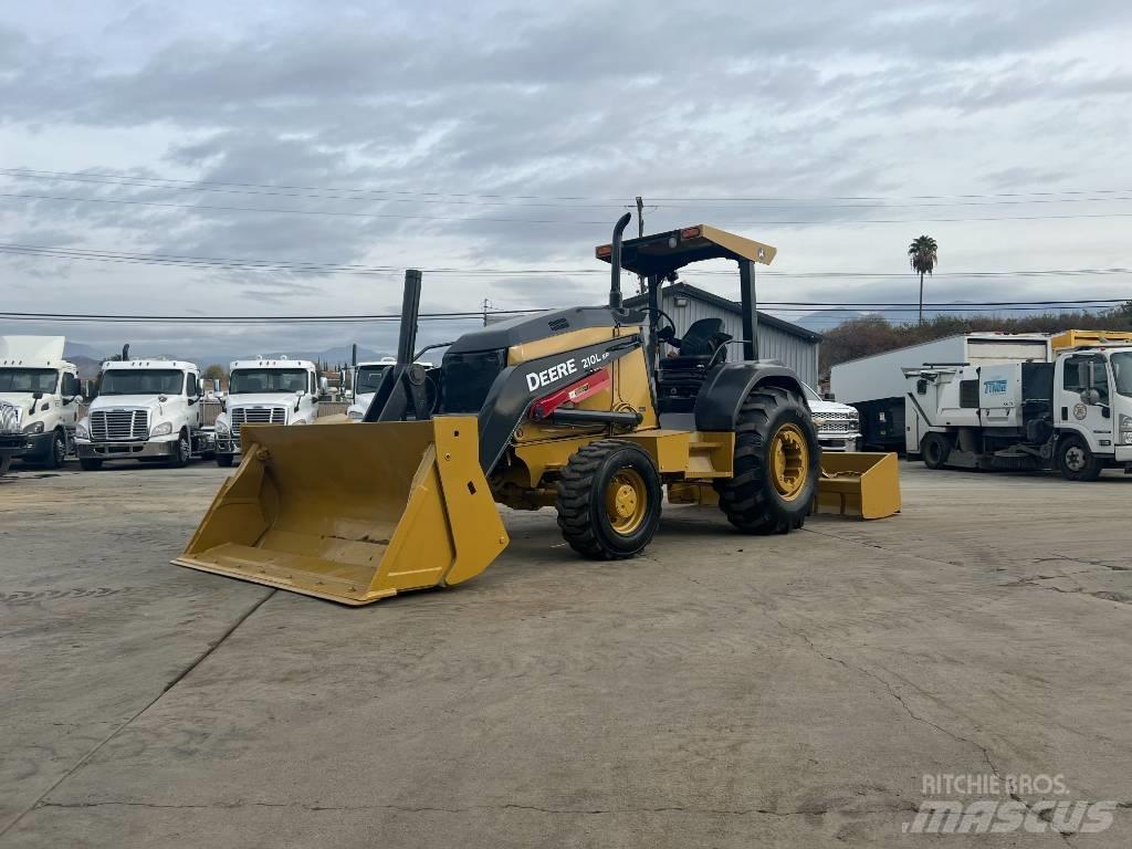 John Deere 210L EP Chargeur frontal, fourche
