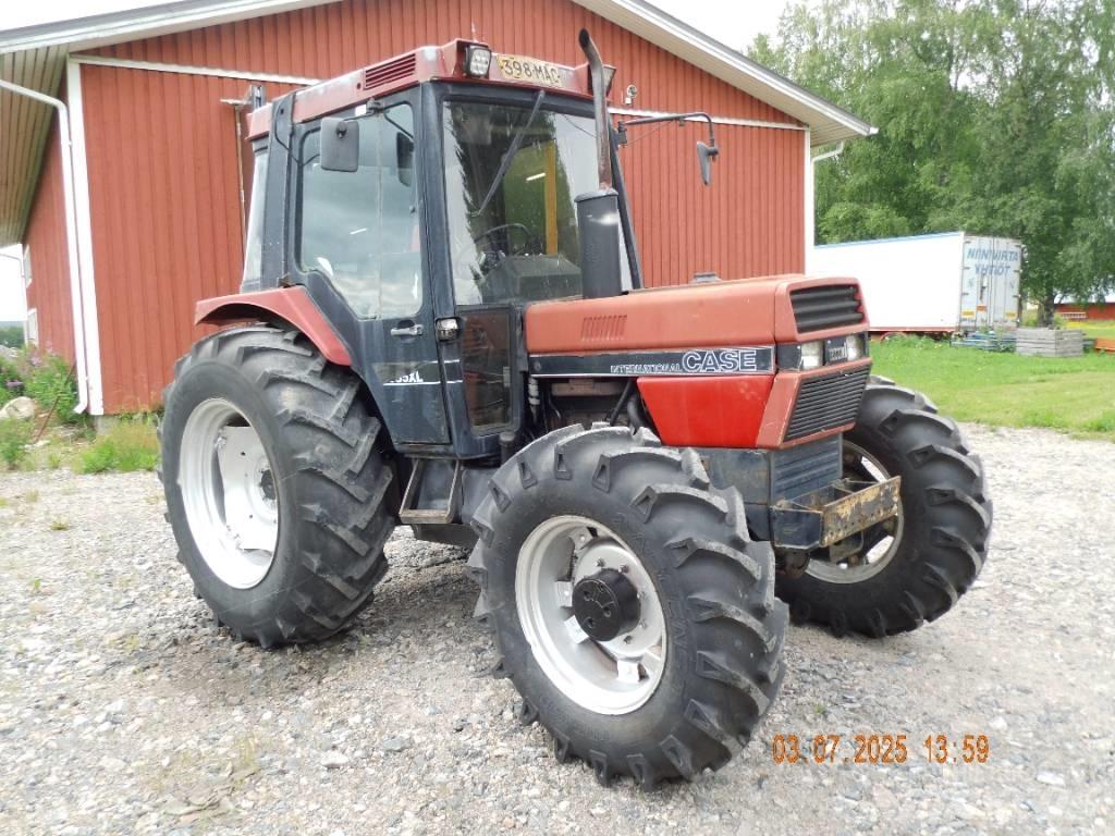 Case IH 685 XL Tracteur