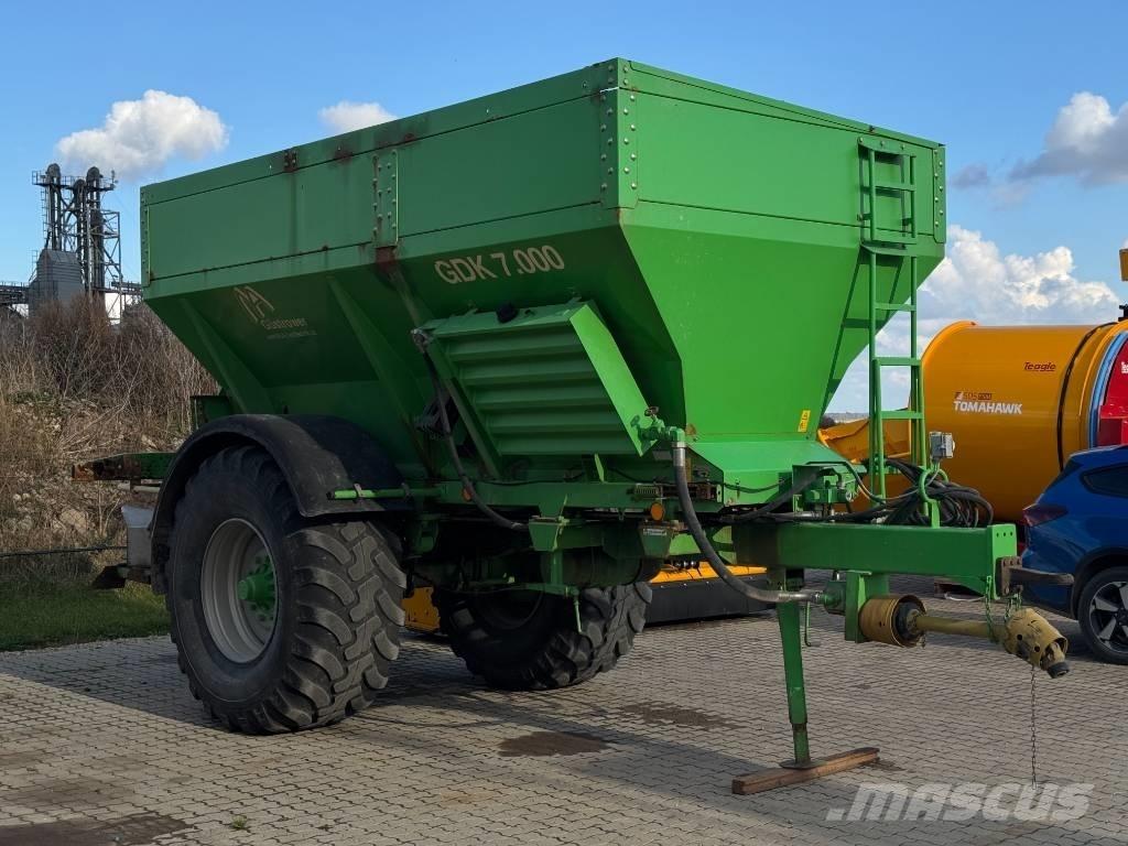 Gustrower GDK 7000 Semoir à engrais