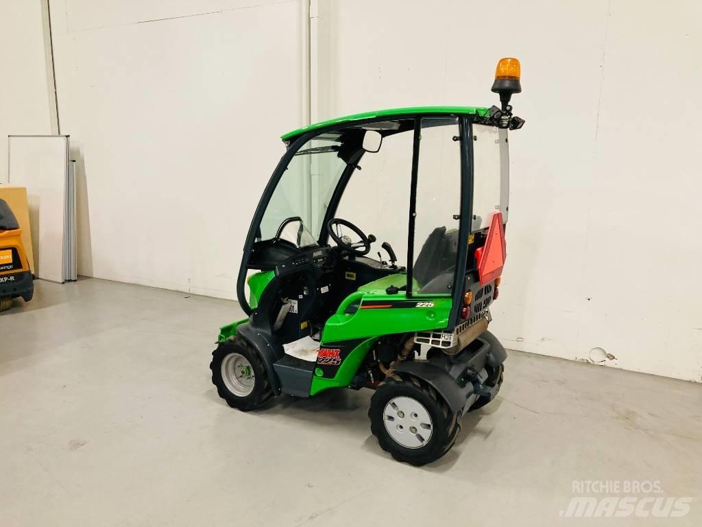 Avant 225 Mini chargeuse