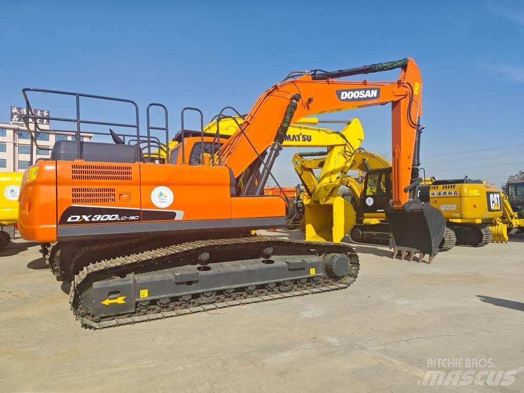 Doosan DX 300 Pelle sur chenilles