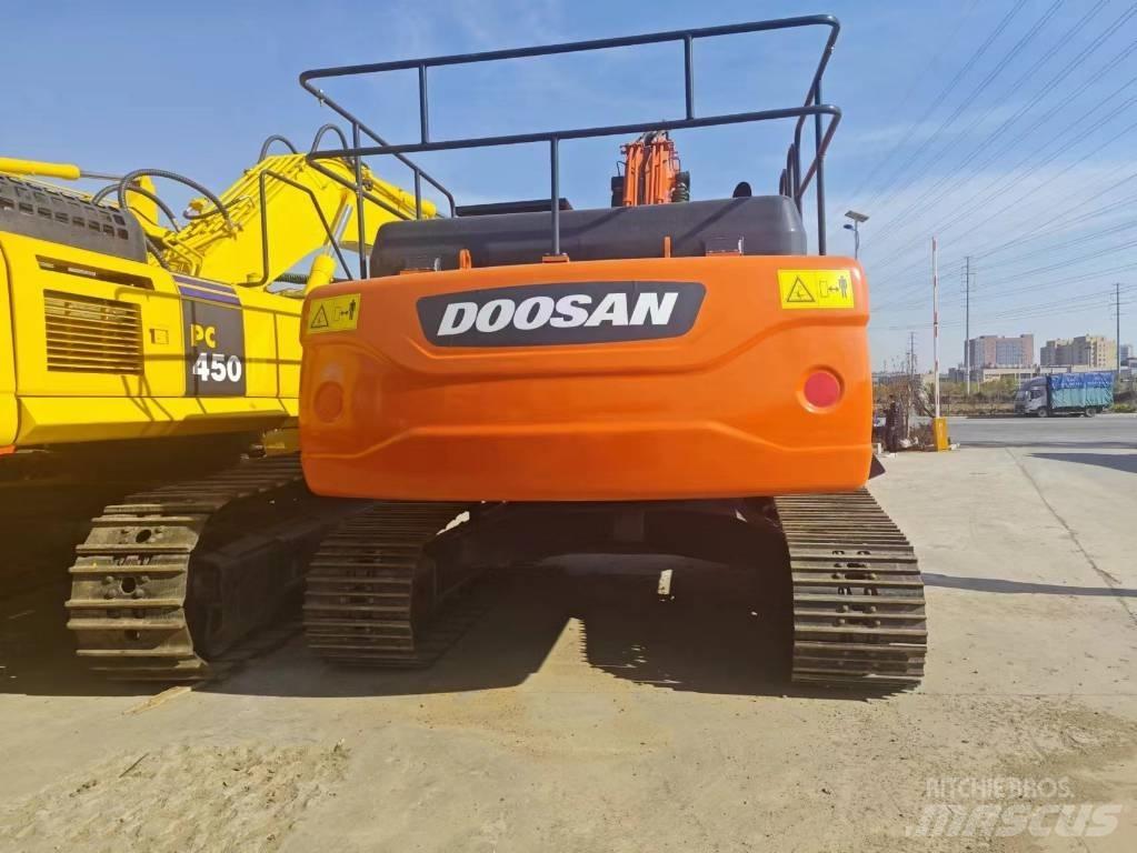 Doosan DX 300 Pelle sur chenilles