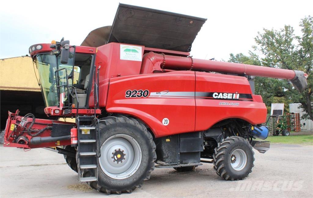 Case IH AF 9230 Moissonneuse batteuse