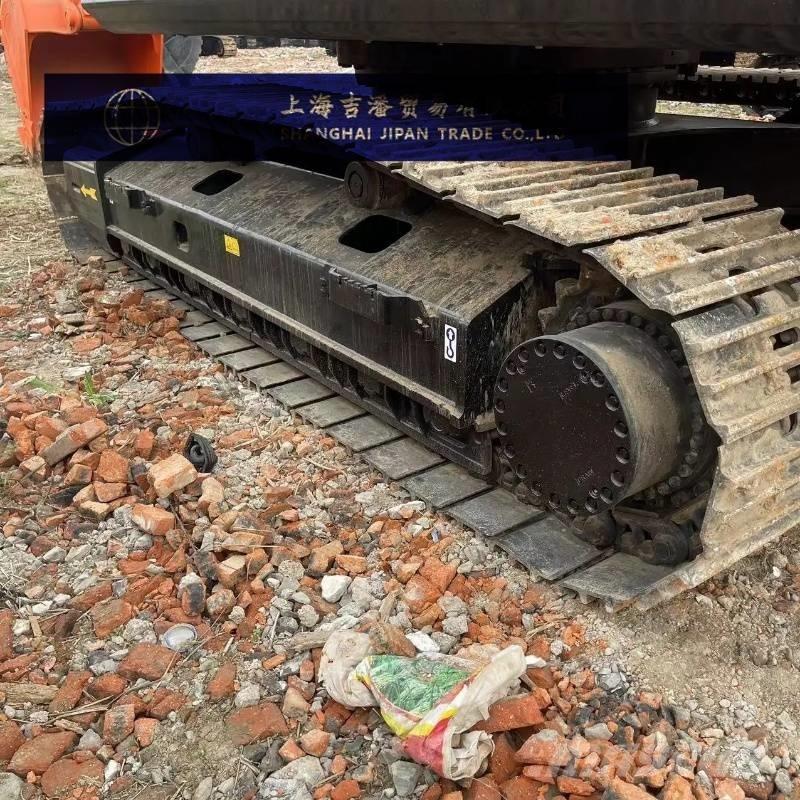 Hitachi ZX 360 LC Pelle sur chenilles