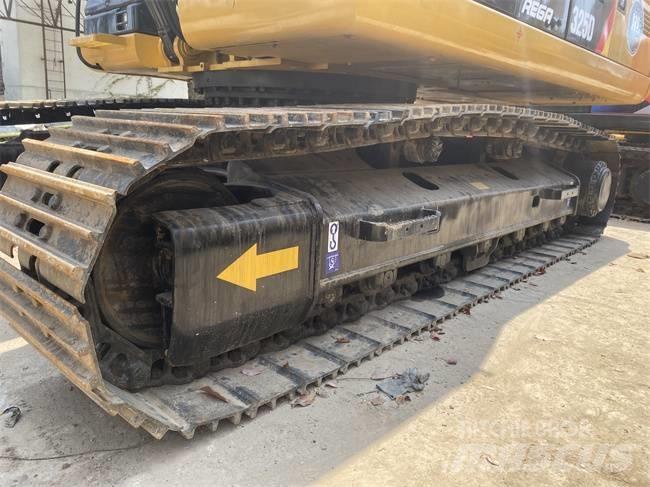 CAT 325 D Pelle sur chenilles