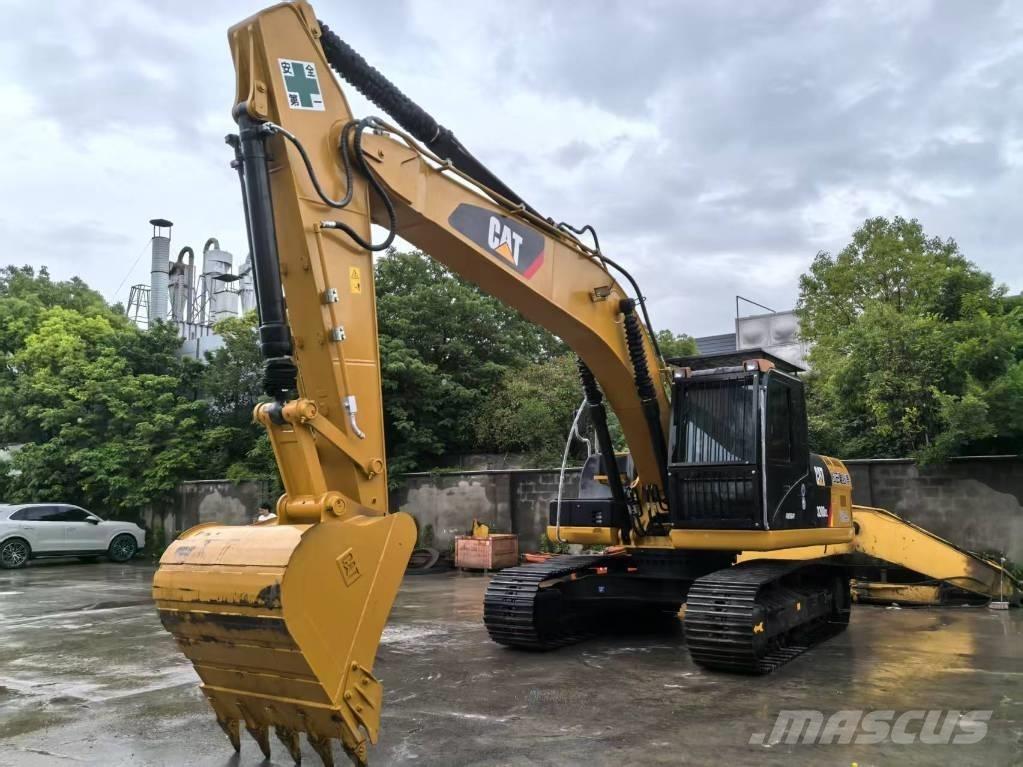 CAT 320 D 2L Pelle sur chenilles