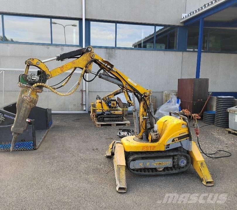 Brokk 90 Pelle de démolition