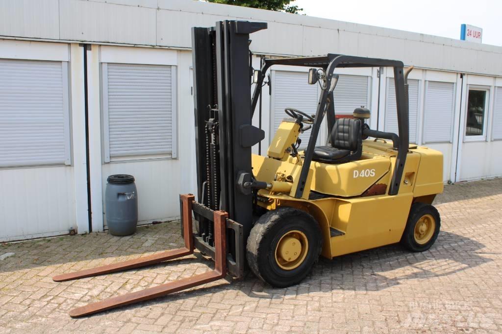 Daewoo D 40 S Chariots diesel