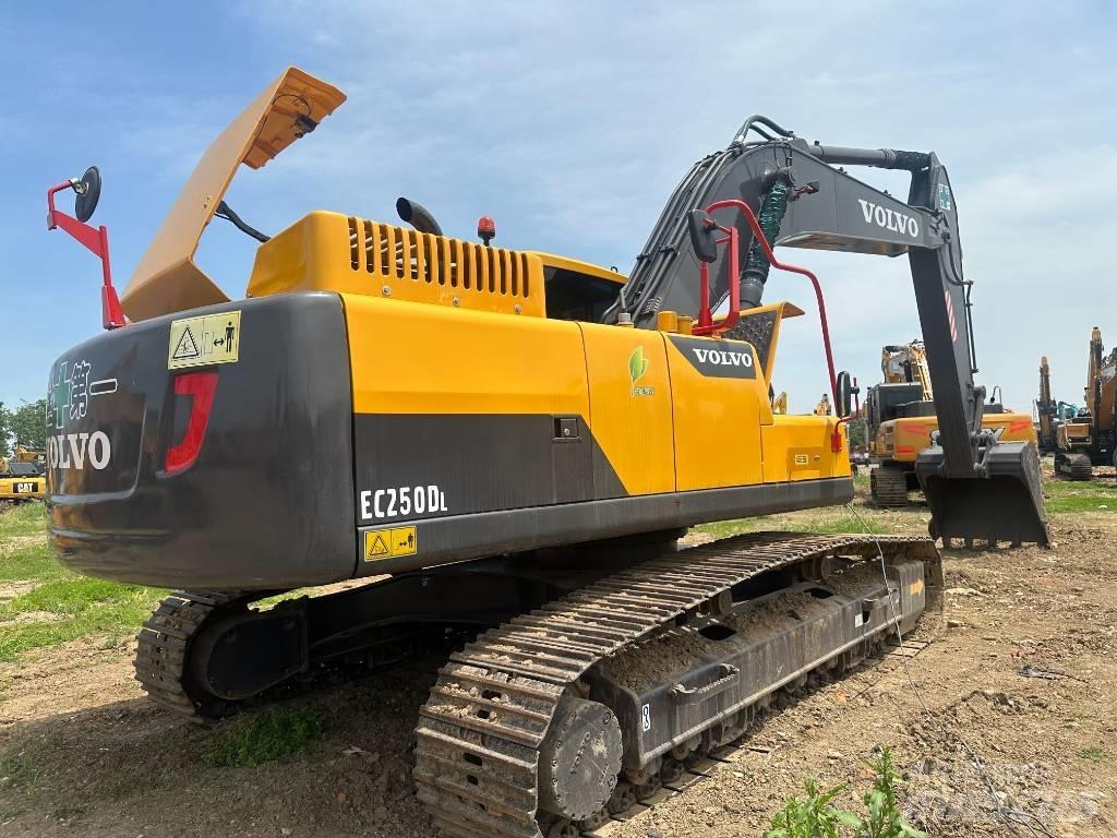 Volvo EC250D Pelle sur chenilles