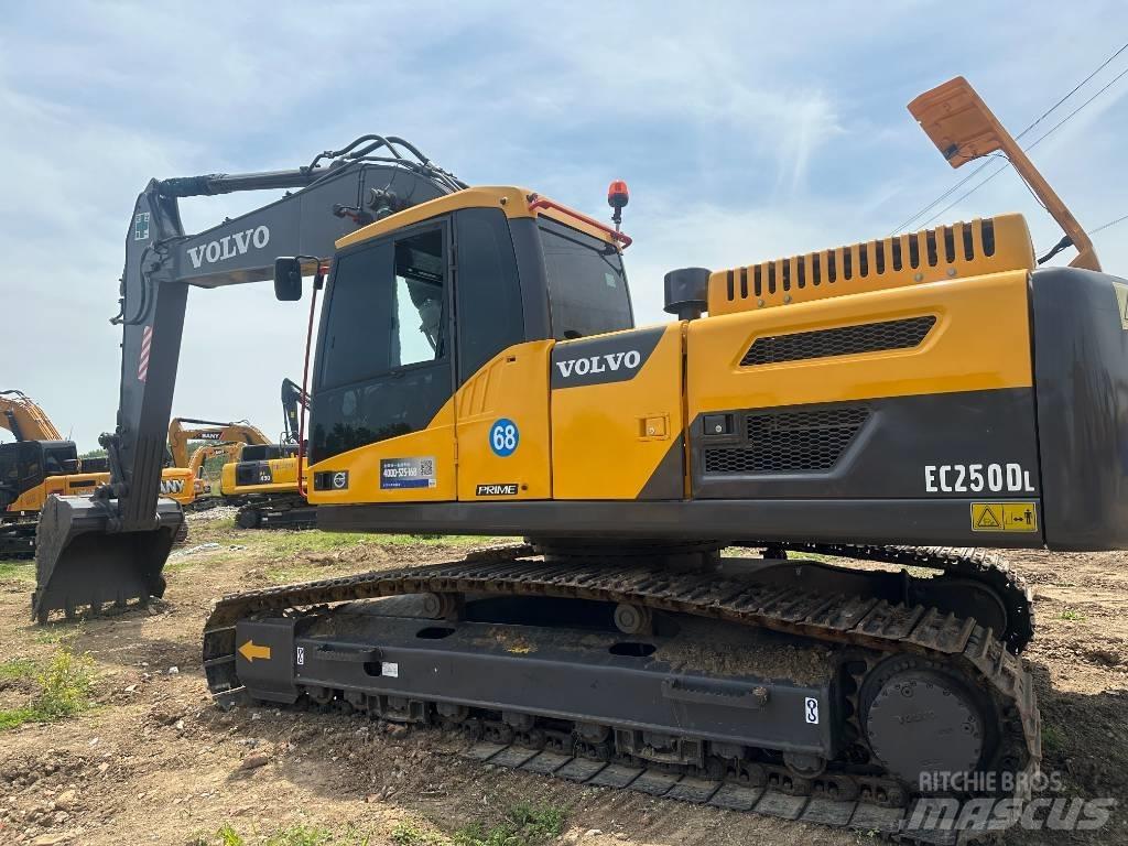 Volvo EC250D Pelle sur chenilles