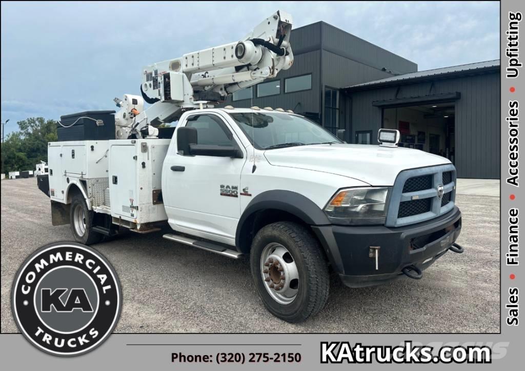 RAM 5500 TRADESMAN Camion nacelle