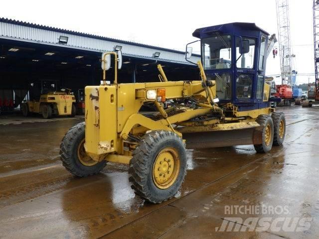 Komatsu GD405A-2 Niveleuse
