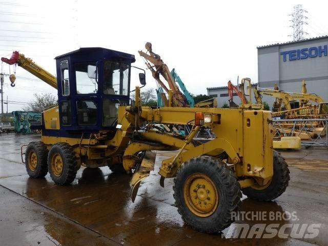 Komatsu GD405A-2 Niveleuse