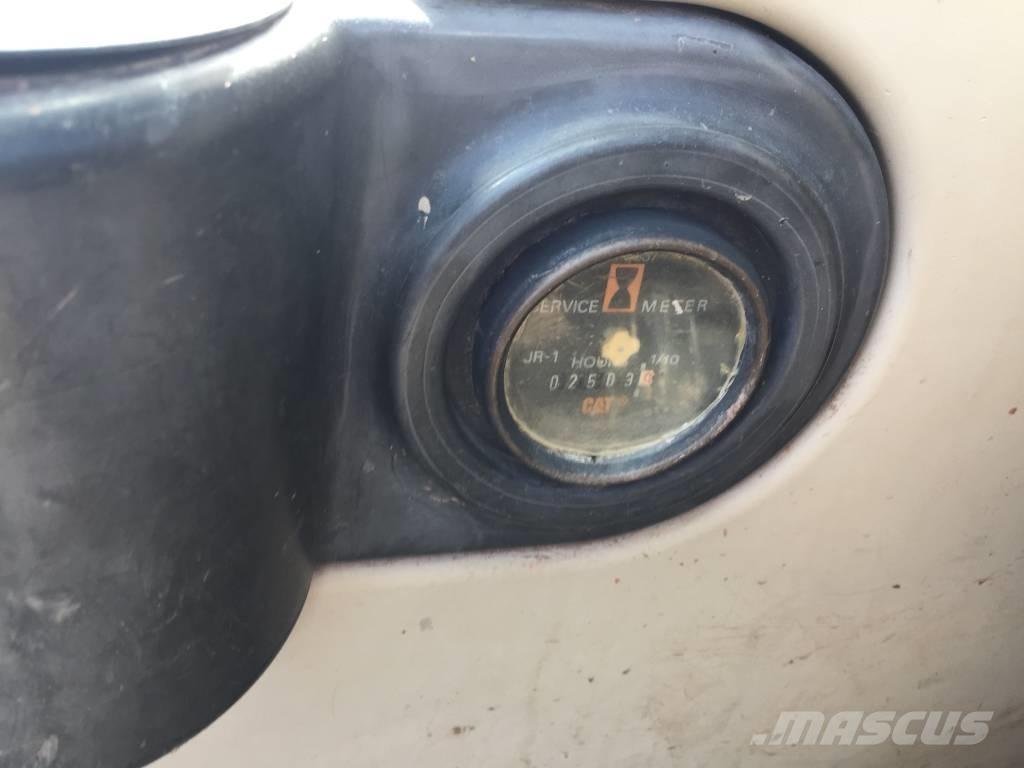 CAT 320 C Pelle sur chenilles