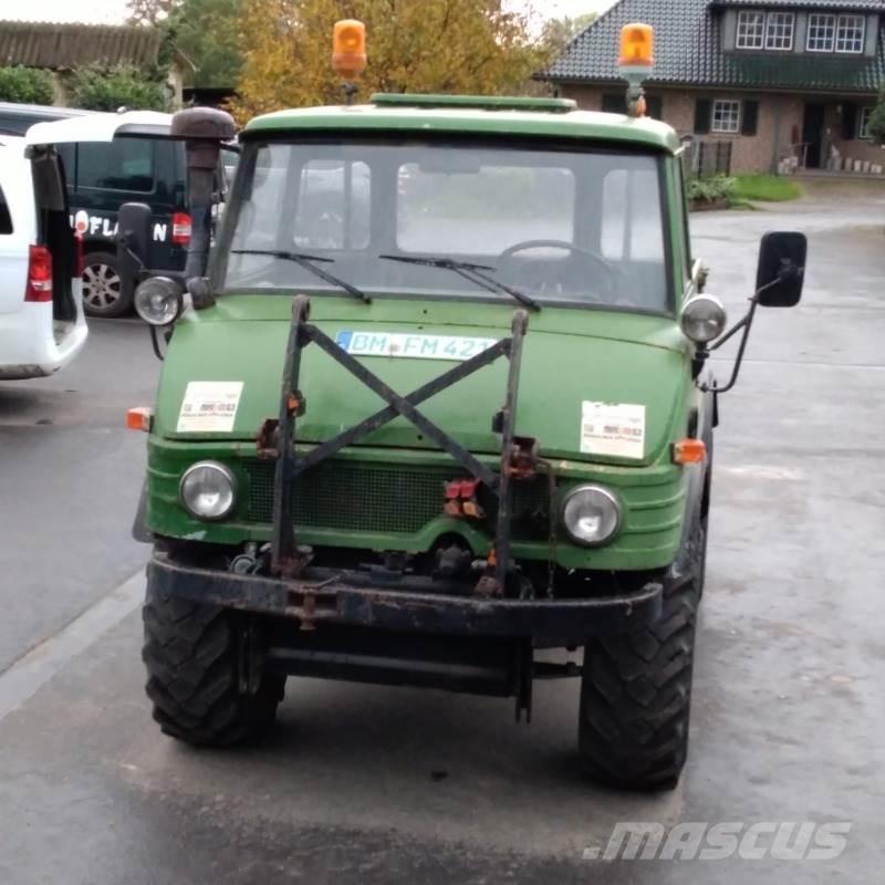 Mercedes-Benz U421 Tracteur